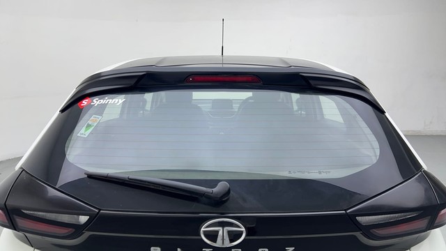 Second-hand 2021 Tata Altroz XZ Diesel for sale in New Delhi-29