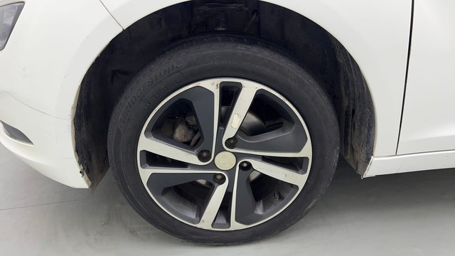 Second-hand 2021 Tata Altroz XZ Diesel for sale in New Delhi-20