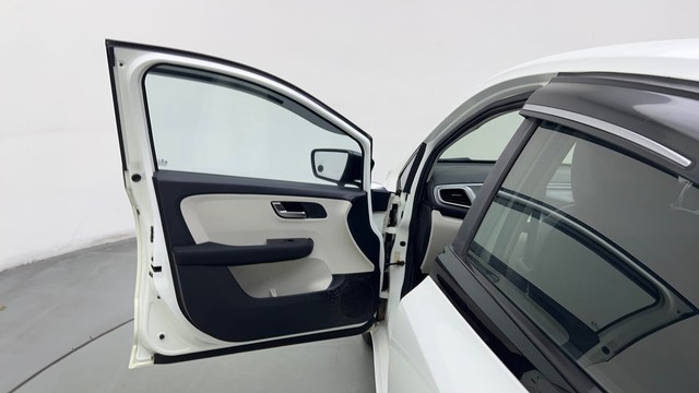 Second-hand 2021 Tata Altroz XZ Diesel for sale in New Delhi-30