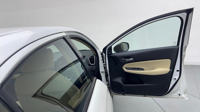 Second-hand 2022 Honda City VX MT for sale in Gurgaon-16