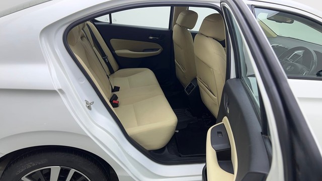 Second-hand 2022 Honda City VX MT for sale in Gurgaon-23