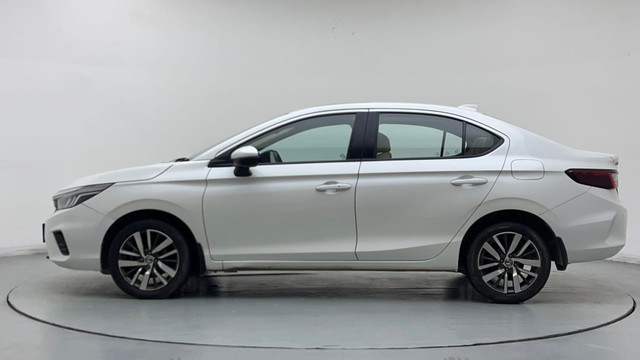 Second-hand 2022 Honda City VX MT for sale in Gurgaon-6