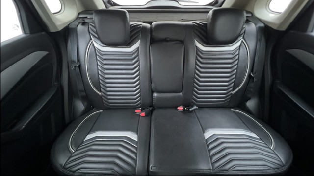 Second-hand 2021 Maruti Suzuki Vitara Brezza ZXI Plus Dual Tone for sale in Noida-33