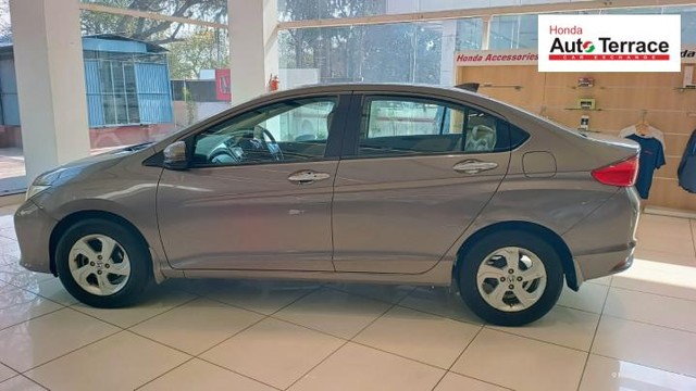 Second-hand 2015 Honda City VX MT for sale in Chandigarh-11