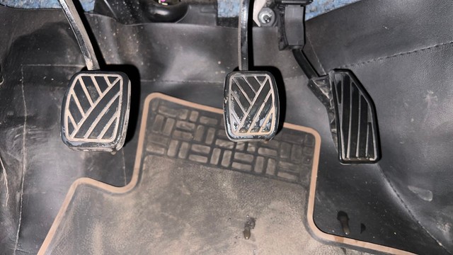 Second-hand 2023 Maruti Suzuki Baleno Zeta for sale in Mumbai-14