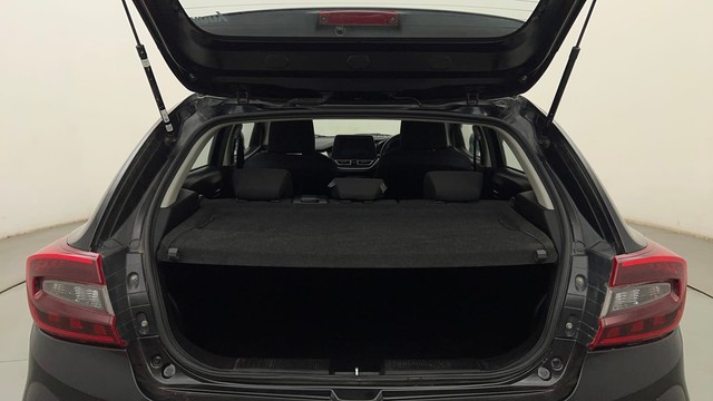 Second-hand 2023 Maruti Suzuki Baleno Zeta for sale in Mumbai-9