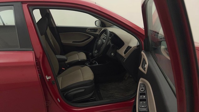 Second-hand 2015 Hyundai i20 Sportz 1.2 for sale in Mumbai-15