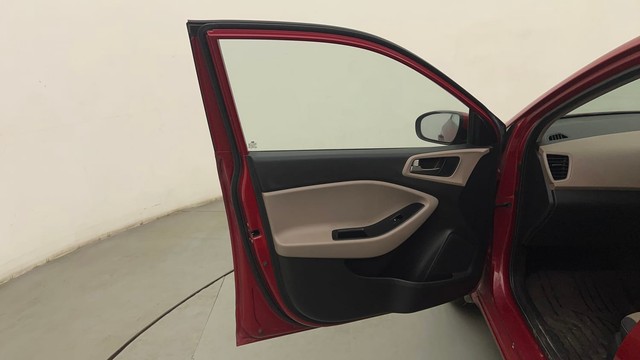Second-hand 2015 Hyundai i20 Sportz 1.2 for sale in Mumbai-39
