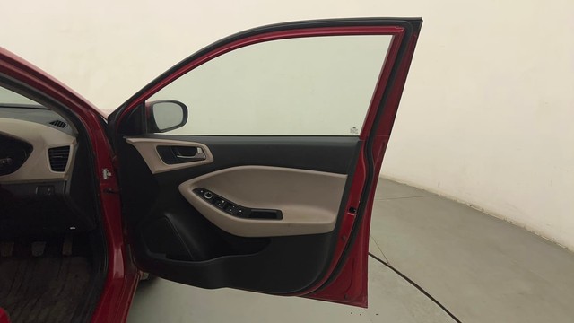 Second-hand 2015 Hyundai i20 Sportz 1.2 for sale in Mumbai-16