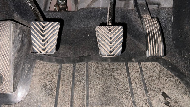 Second-hand 2015 Hyundai i20 Sportz 1.2 for sale in Mumbai-14