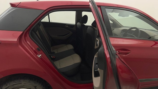 Second-hand 2015 Hyundai i20 Sportz 1.2 for sale in Mumbai-25