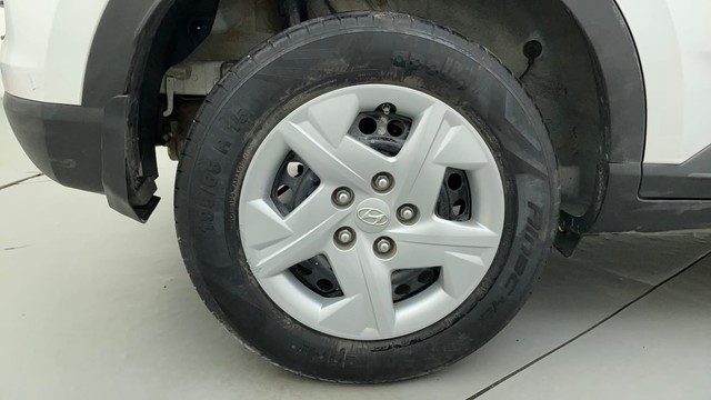 Second-hand 2022 Hyundai Venue SX BSVI for sale in Ahmedabad-18