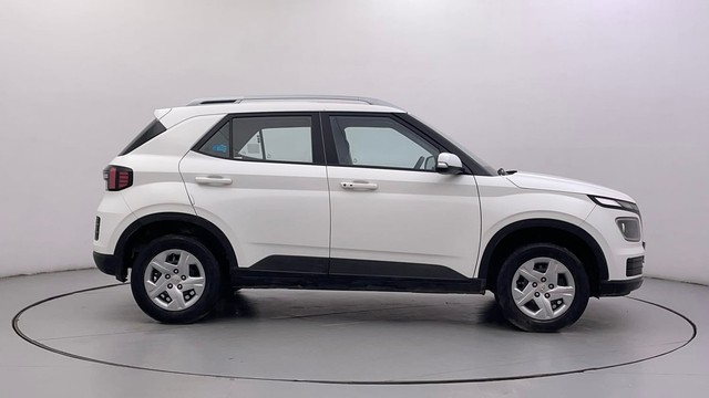 Second-hand 2022 Hyundai Venue SX BSVI for sale in Ahmedabad-2