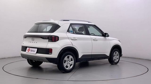 Second-hand 2022 Hyundai Venue SX BSVI for sale in Ahmedabad-3