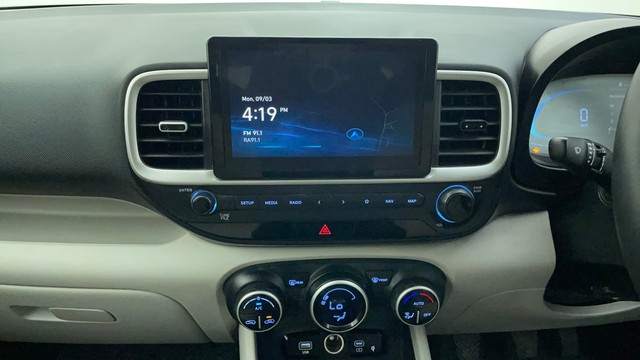 Second-hand 2022 Hyundai Venue SX BSVI for sale in Ahmedabad-34