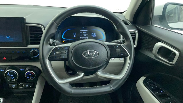 Second-hand 2022 Hyundai Venue SX BSVI for sale in Ahmedabad-36