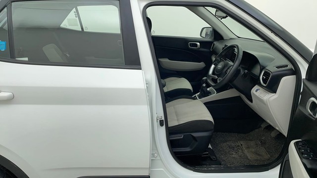 Second-hand 2022 Hyundai Venue SX BSVI for sale in Ahmedabad-15