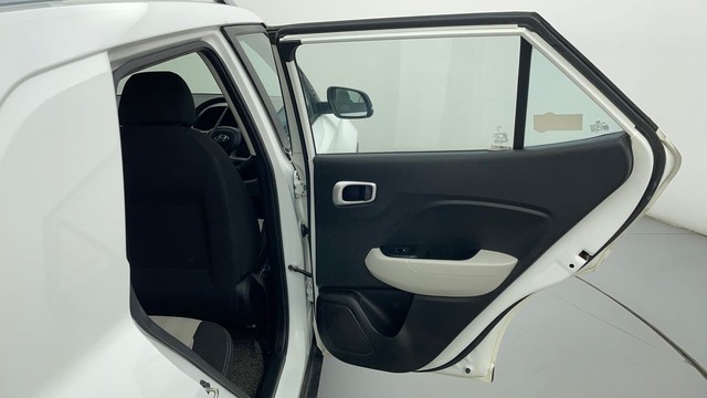 Second-hand 2022 Hyundai Venue SX BSVI for sale in Ahmedabad-32