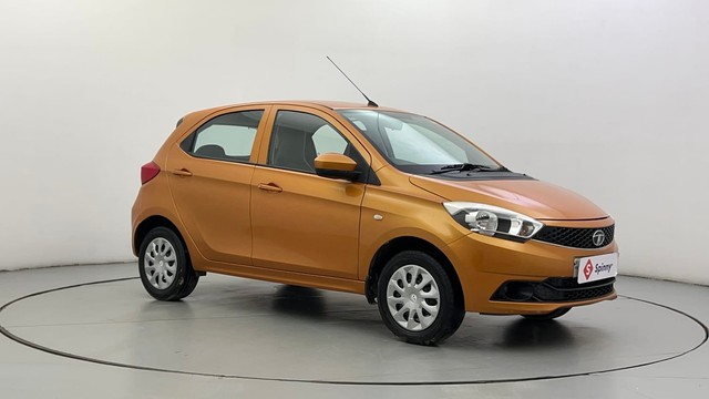 Second-hand 2017 Tata Tiago 1.2 Revotron XT for sale in Ahmedabad-1