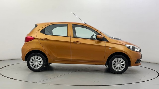 Second-hand 2017 Tata Tiago 1.2 Revotron XT for sale in Ahmedabad-2