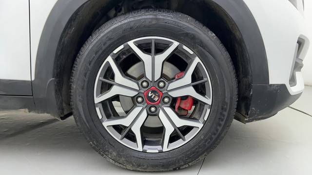 Second-hand 2020 Kia Seltos GTX Plus Diesel AT for sale in Ahmedabad-17