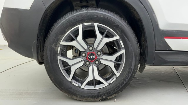 Second-hand 2020 Kia Seltos GTX Plus Diesel AT for sale in Ahmedabad-18