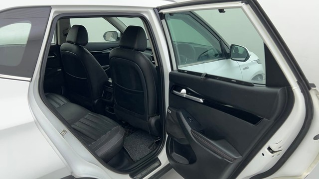 Second-hand 2020 Kia Seltos GTX Plus Diesel AT for sale in Ahmedabad-36