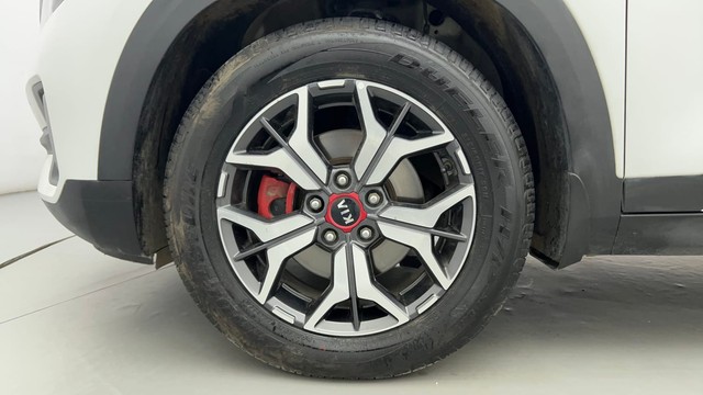 Second-hand 2020 Kia Seltos GTX Plus Diesel AT for sale in Ahmedabad-20