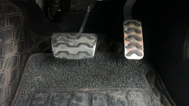 Second-hand 2020 Kia Seltos GTX Plus Diesel AT for sale in Ahmedabad-14