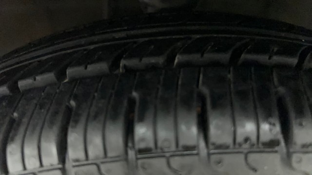 Second-hand 2013 Hyundai i10 Sportz 1.1L for sale in Ahmedabad-23