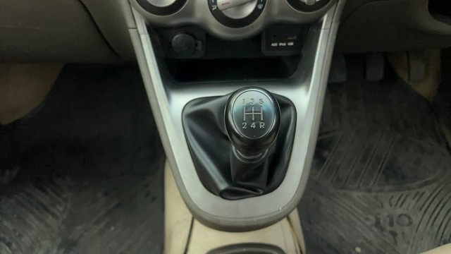 Second-hand 2013 Hyundai i10 Sportz 1.1L for sale in Ahmedabad-12