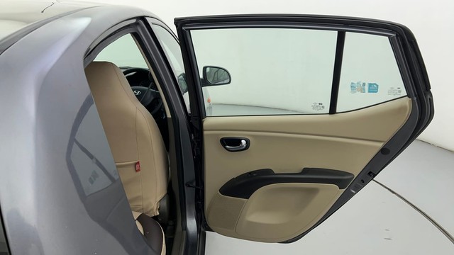 Second-hand 2013 Hyundai i10 Sportz 1.1L for sale in Ahmedabad-25