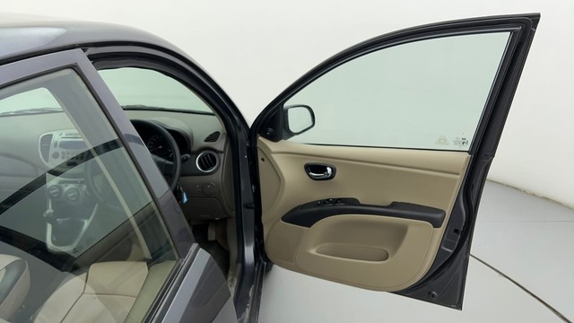 Second-hand 2013 Hyundai i10 Sportz 1.1L for sale in Ahmedabad-16