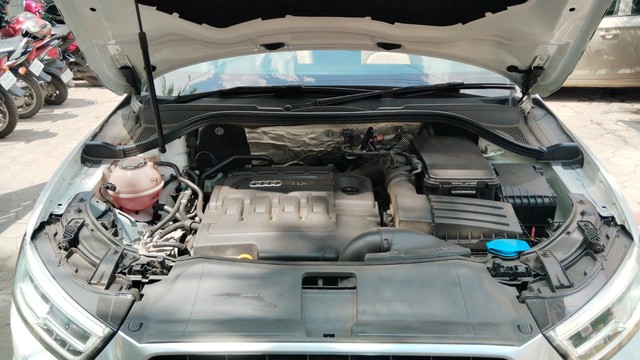 Second-hand 2018 Audi Q3 35 TDI Quattro Premium Plus for sale in Coimbatore-7