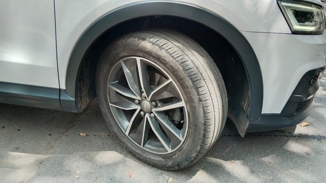 Second-hand 2018 Audi Q3 35 TDI Quattro Premium Plus for sale in Coimbatore-12