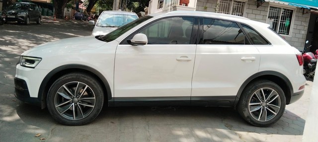 Second-hand 2018 Audi Q3 35 TDI Quattro Premium Plus for sale in Coimbatore-5