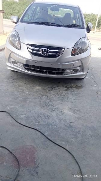 Second-hand 2014 Honda Amaze VX i-DTEC for sale in Sri Ganganagar