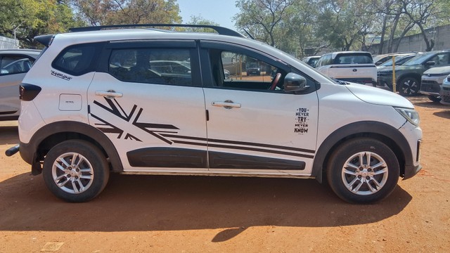 Second-hand 2022 Renault Triber RXT BSVI for sale in Madurai-1