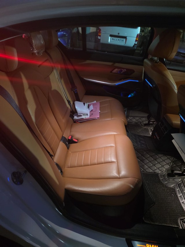 Second-hand 2022 BMW 3 Series 320d Luxury Line for sale in Mumbai-5