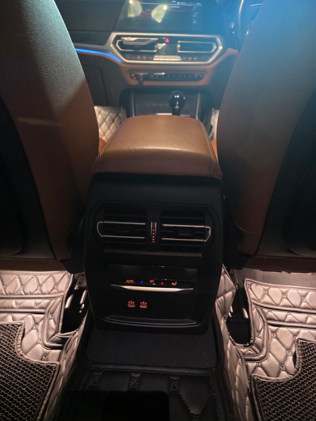 Second-hand 2022 BMW 3 Series 320d Luxury Line for sale in Mumbai-7