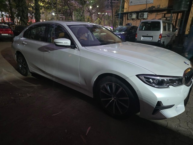 Second-hand 2022 BMW 3 Series 320d Luxury Line for sale in Mumbai-2