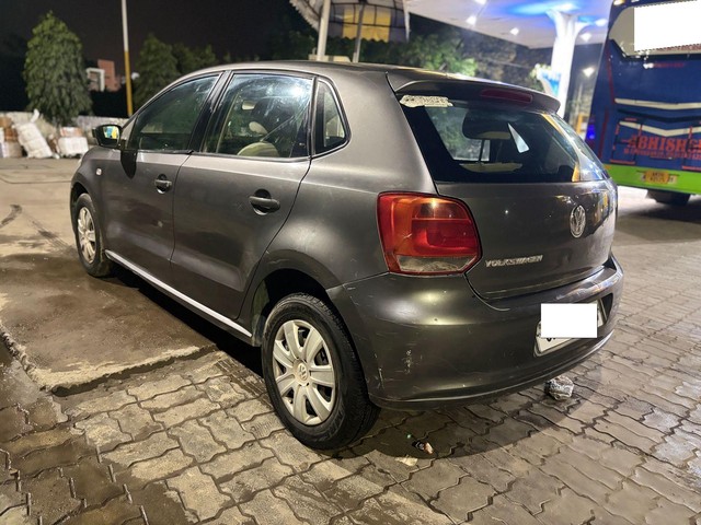 Second-hand 2010 Volkswagen Polo IPL II 1.2 Petrol Highline for sale in Lucknow-4