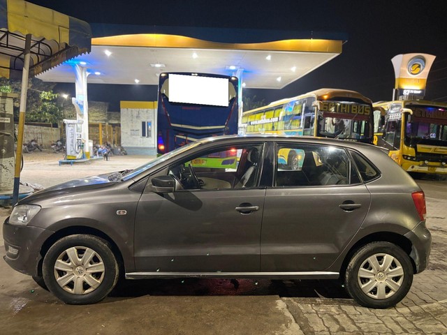 Second-hand 2010 Volkswagen Polo IPL II 1.2 Petrol Highline for sale in Lucknow-5
