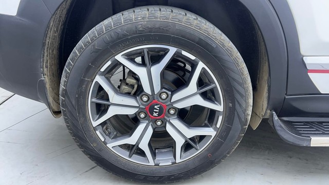 Second-hand 2019 Kia Seltos GTX for sale in Hyderabad-18