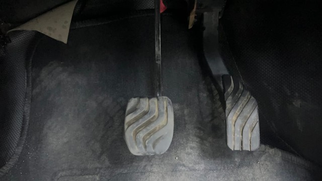 Second-hand 2018 Renault KWID 1.0 RXT AMT Opt for sale in Hyderabad-14