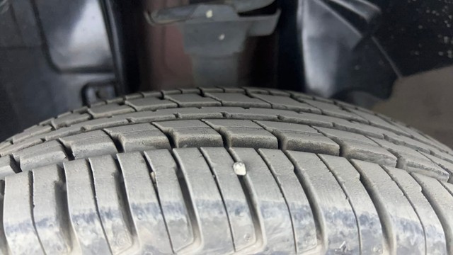 Second-hand 2018 Renault KWID 1.0 RXT AMT Opt for sale in Hyderabad-30