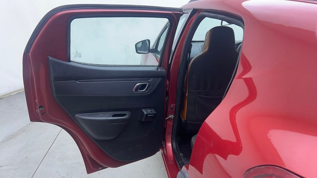 Second-hand 2018 Renault KWID 1.0 RXT AMT Opt for sale in Hyderabad-37