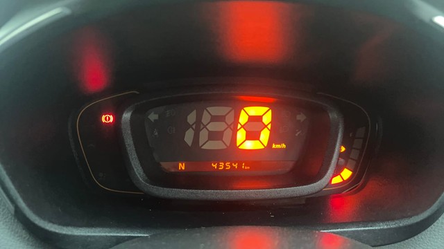 Second-hand 2018 Renault KWID 1.0 RXT AMT Opt for sale in Hyderabad-13