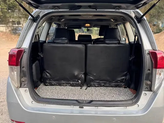 Second-hand 2016 Toyota Innova 2.5 ZX Diesel 7 Seater for sale in Indore-9