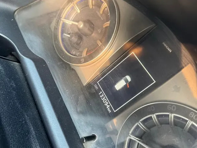 Second-hand 2016 Toyota Innova 2.5 ZX Diesel 7 Seater for sale in Indore-10